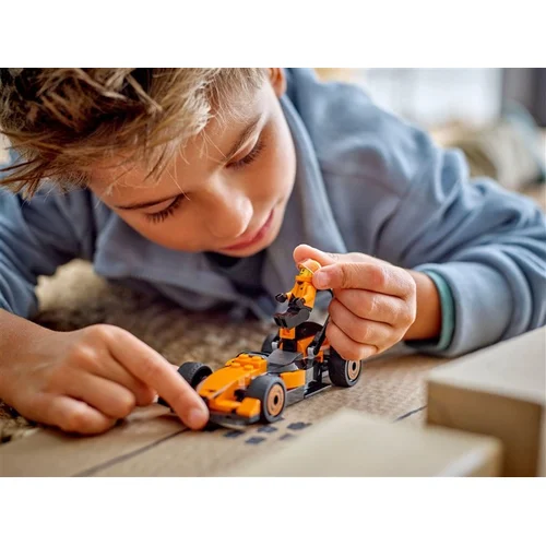 LEGO City F1 Driver with McLaren Race Car 60442, 86 vnt. image 3