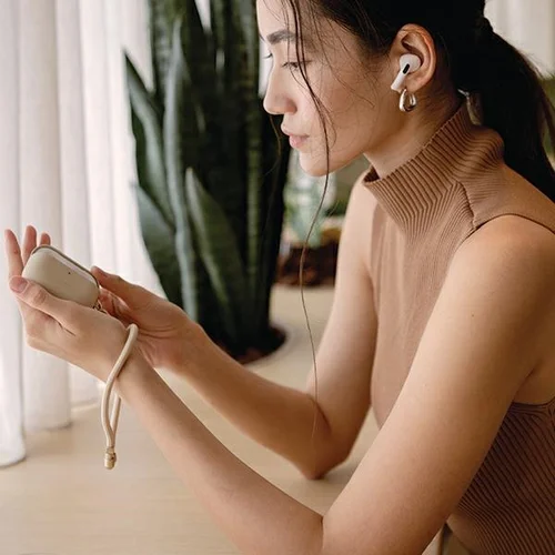 Uniq Coehl Haven dėklas AirPods Pro 2, kremas image 3