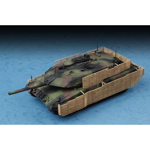 Trumpeter Leopard 2A6M Can MBT 1:72 image 1