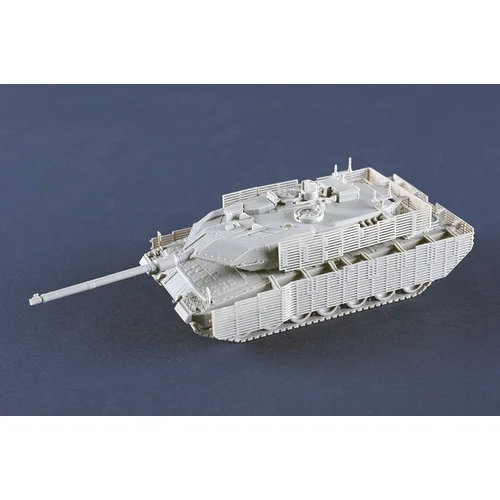 Trumpeter Leopard 2A6M Can MBT 1:72 image 2