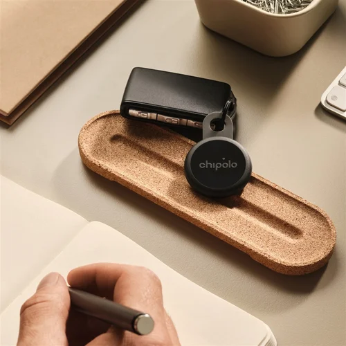Chipolo LOOP – Įkraunamas Bluetooth sekiklis su silikono kilpa, Juoda image 2