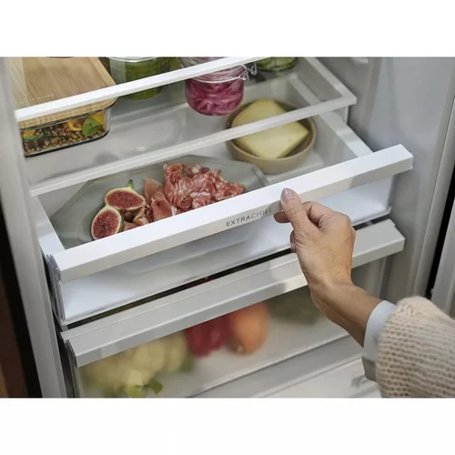 Electrolux E7MNAE19S įmontuojamas šaldytuvas image 1