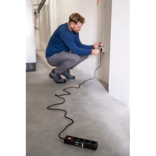 NEO TOOLS Prailginamasis laidas 1,5 m, 3x1,5 mm2, 4G, juodas, ON/OFF image 2