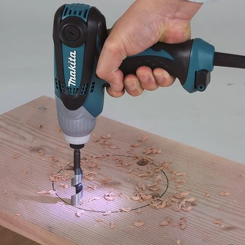 Makita TD0101F 230 W Smūginis suktuvas image 2