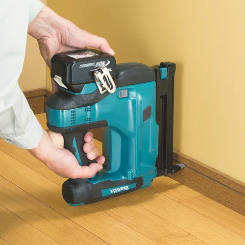 Makita DBN500Z akumuliatorinė viniakalė, 18 V (be baterijų ir įkroviklio) image 2