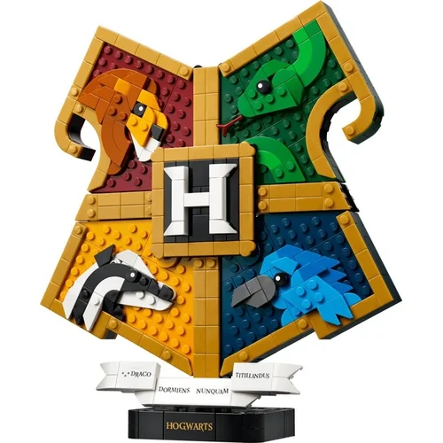 LEGO Hogwarts House Crest 76462 image 2