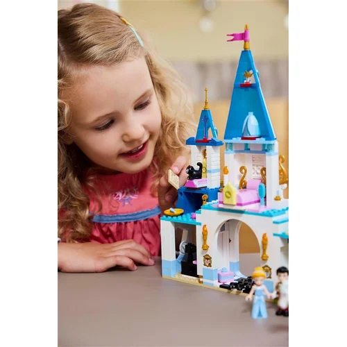 LEGO City Cinderella's Castle & Horse Carriage, 596 vnt. image 3