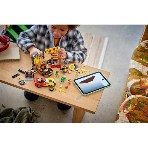 LEGO City Pizza Delivery 60496 image 3