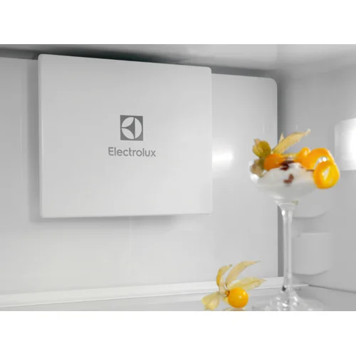 Electrolux 700 serija E7MNPD18S įmontuojamas šaldytuvas TwinTech image 3