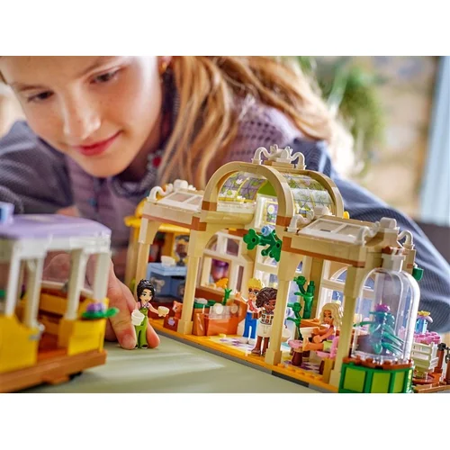 LEGO® Friends Plant Café & Flower Shop 42671 image 3