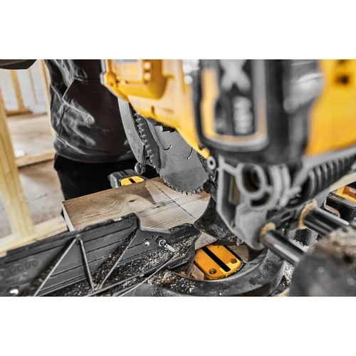DeWalt DCS781X2-QW akumuliatorinis kampinis pjūklas 305mm image 2