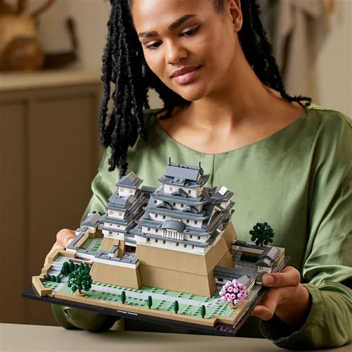 LEGO Architecture Himedžio pilis 21060 image 3