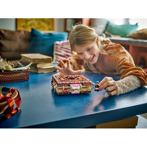 LEGO® Harry Potter 76449 Chomping Monster Book of Monsters image 3