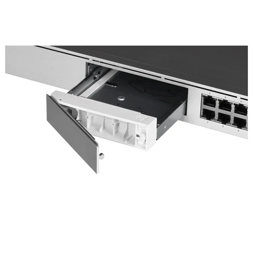 Ubiquiti UDM-Pro-EU maršrutizatorius, 8 LAN, baltas image 3