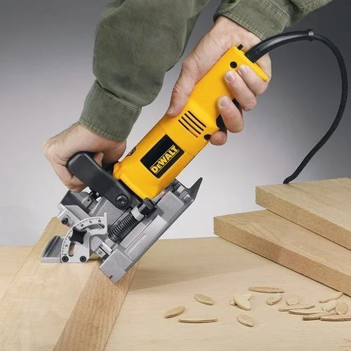 DeWalt DW682K-QS elektrinė griovelių freza, 600 W image 3