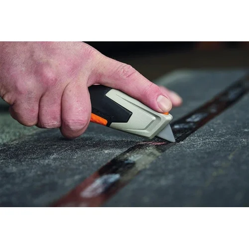 FISKARS CarbonMax universalus peilis ištraukiamais ašmenimis 17,7 cm image 3
