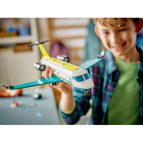 LEGO® City Emergency Air Ambulance 60465 image 3
