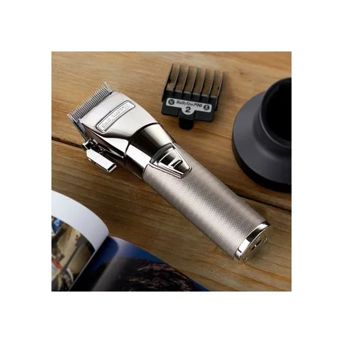 BaByliss PRO Cord/Cordless Metal Clipper FX8700E image 2